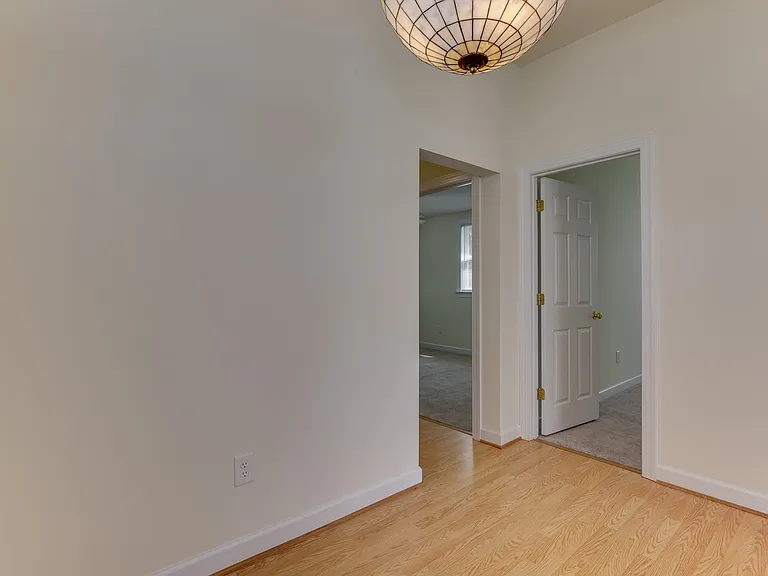 955 Poquoson Ave — Photo 12