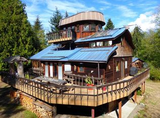7560 W Shore Dr, Anacortes, WA 98221