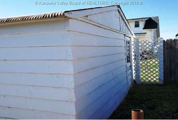 4th image of 810 Race St