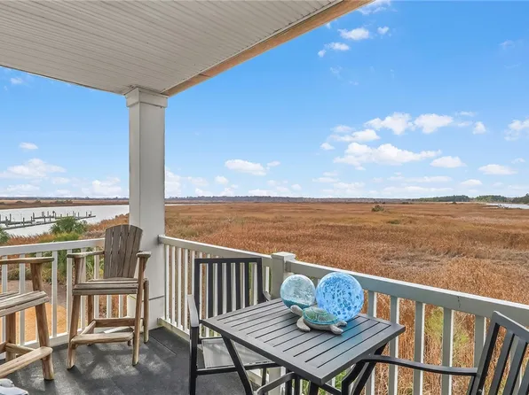 91 Screven St Unit D210, Darien, GA 31305