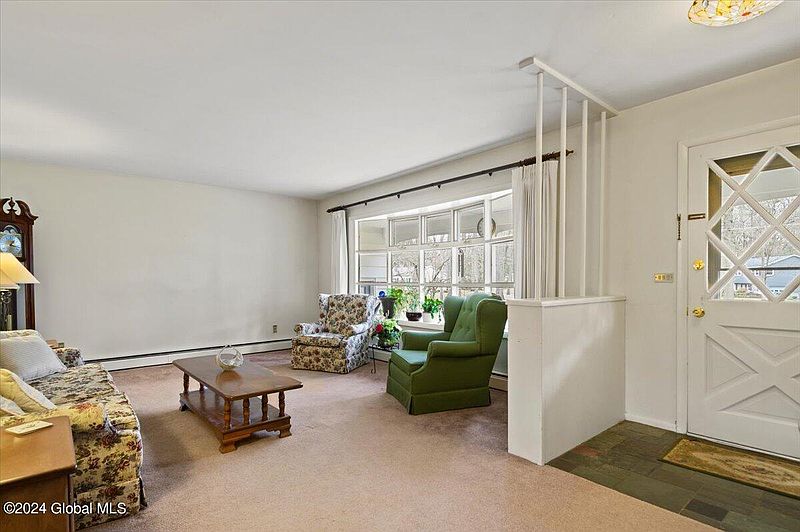 5th image of 20 Sevilla Drive