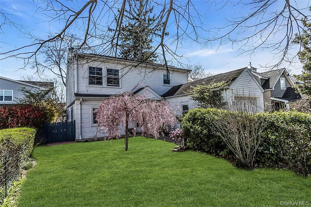 4 bed, 4300 sqft, $5,000 — Photo 1