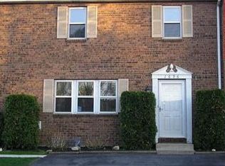 1696 Angela Dr, Bethlehem, PA 18017