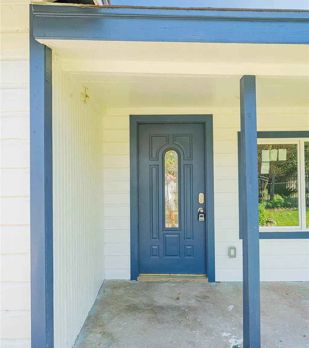 4 bed, 2.0 bath, 1446 sqft, $2,000 — Photo 3