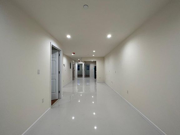 3rd image of 4541 162nd St Floor 3
