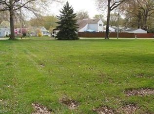 Lawton Ave, Eastlake, OH 44095