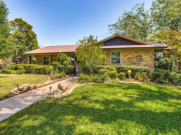 13216-rolling-hills-lane-dallas-tx-High-Res-3.jpg