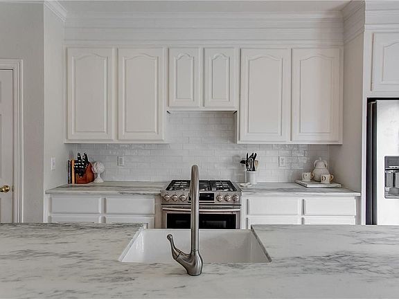 4th image of 5507 El Campo Ave