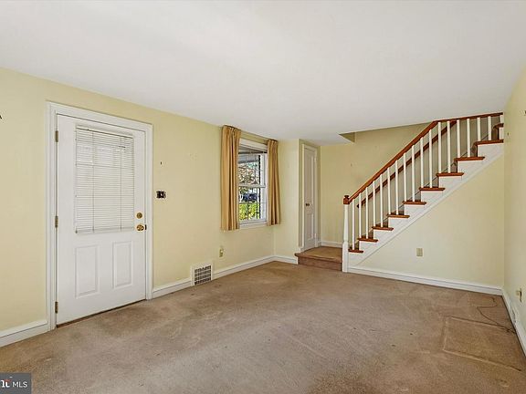 4th image of 525 Achille Rd