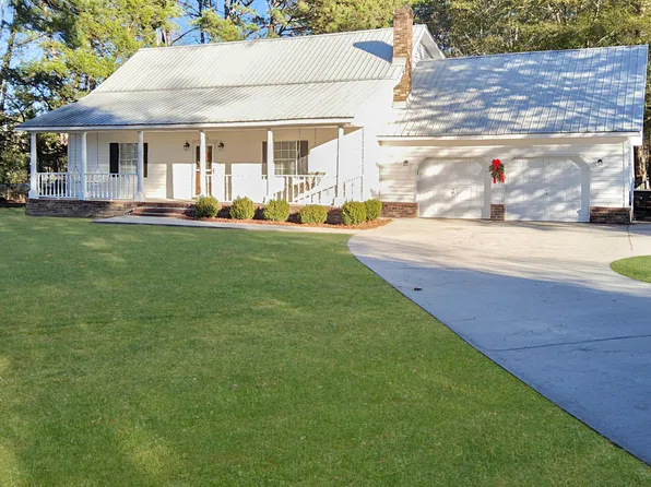 105 Jean Dr, Eutawville, SC 29048