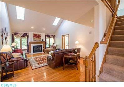 3rd image of 5576 Fawnbrook Ln