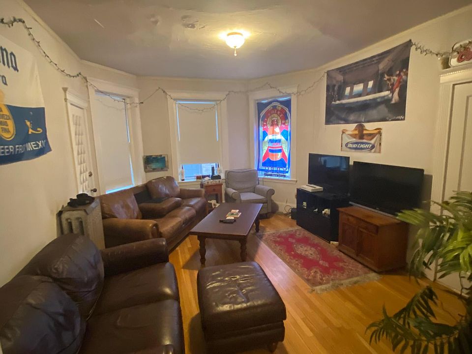 1st image of 71 Longwood Ave #2R