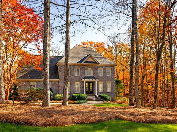 1881 Stoneridge Dr, Auburn, AL 36830