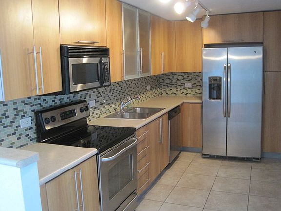 4th image of 7501 E Treasure Dr APT 6J