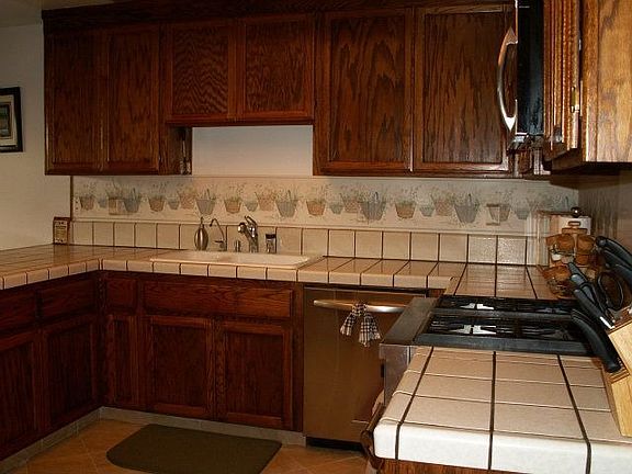 3rd image of 213 Shelley Ave APT A