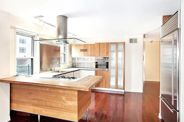 Rented by Douglas Elliman | media 8