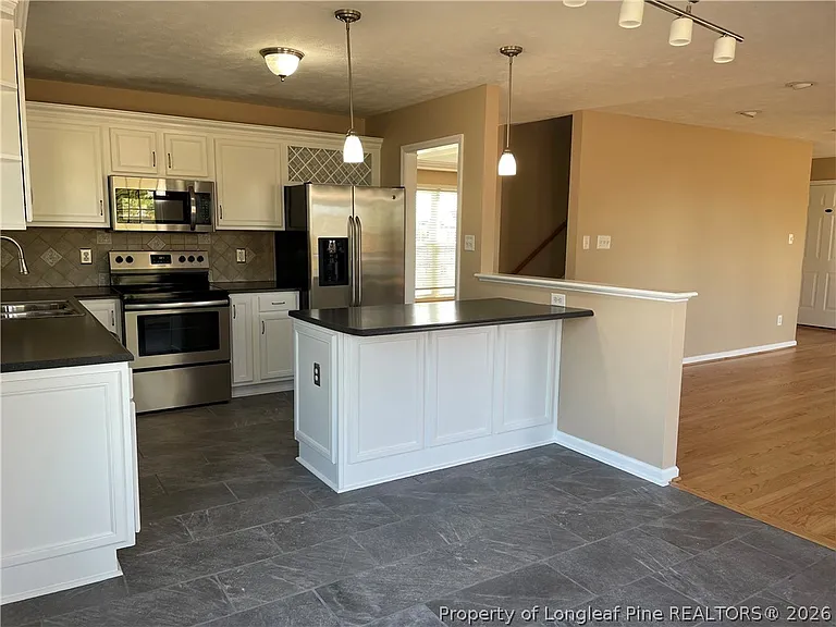 60 Scranton Ct — Photo 4