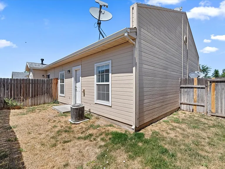 727 Stampede Ct #2A — Photo 22