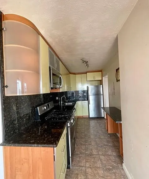 501 Surf Ave #12 — Photo 7