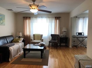 2413 6th St, Fort Lee, NJ 07024