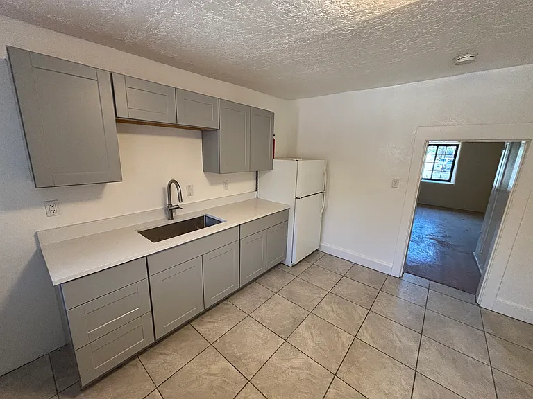 755 Dunlap St #G — Photo 10