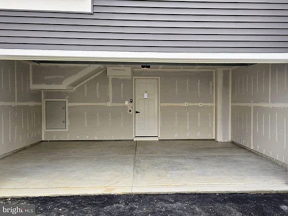 4th image of 541 Lewes Landing Rd