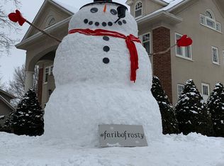 1700 14th St NE APT 9, Faribault, MN 55021