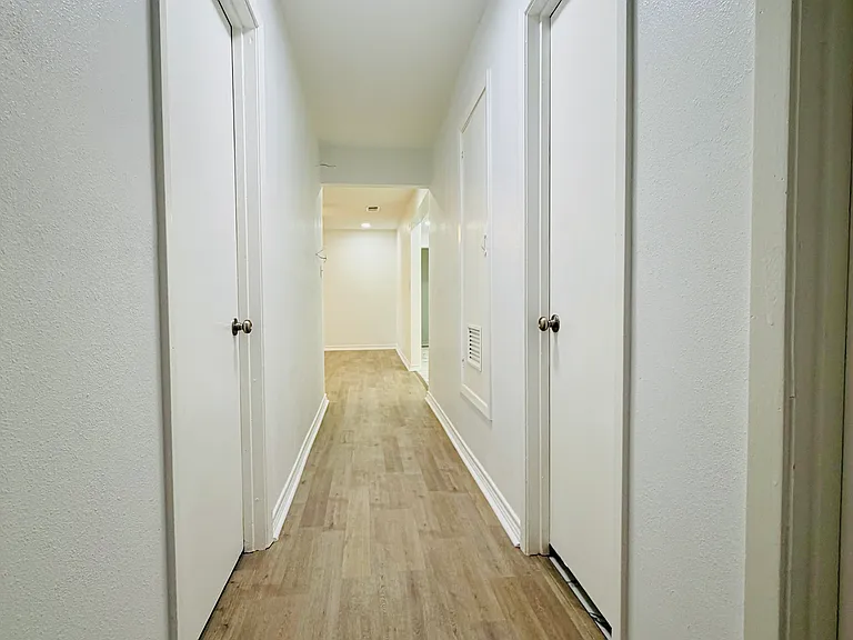 923 California St — Photo 14