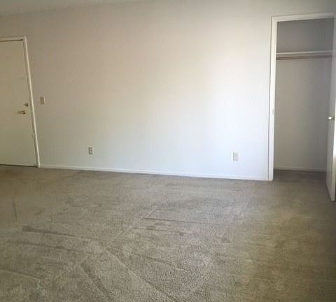 4th image of 17 Quay Ct APT 08