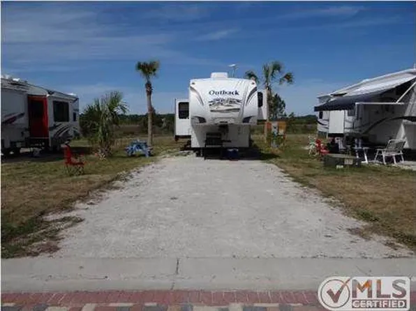 311 Gar Wood Lndg, Carrabelle, FL 32322
