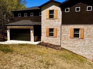 8881 Williams Rd, Rogers, AR 72756