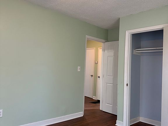 4th image of 2037 Saxton Ave