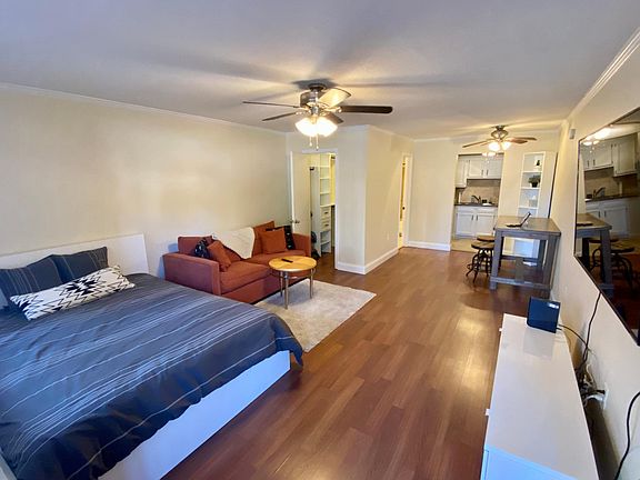 3rd image of 405 Dunwoody St APT 17