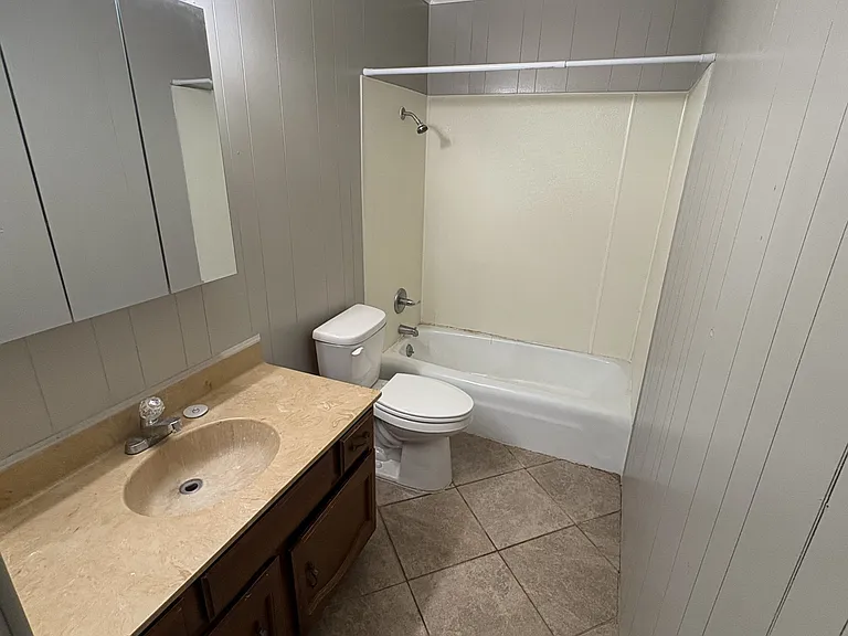 6255 Warren St — Photo 13
