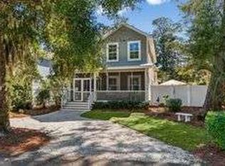 131 Maple St, Saint Simons Island, GA 31522