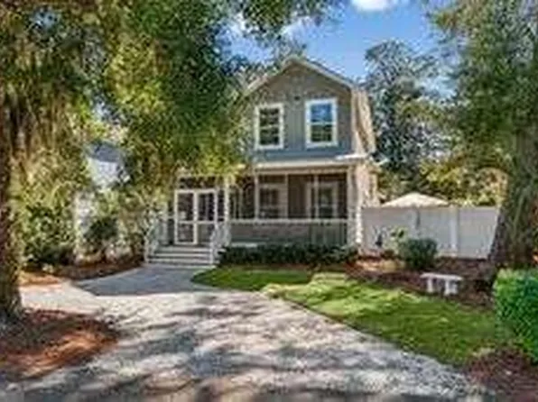 131 Maple St, Saint Simons Island, GA 31522