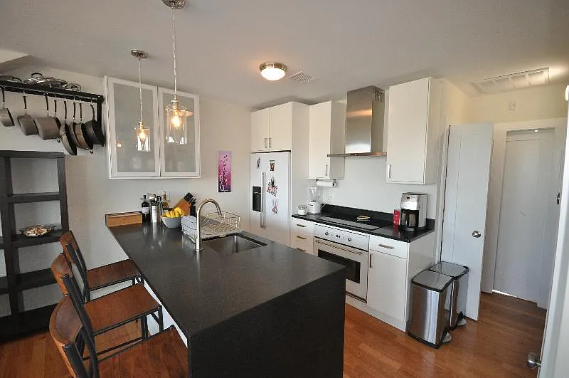 658 Massachusetts Ave #6