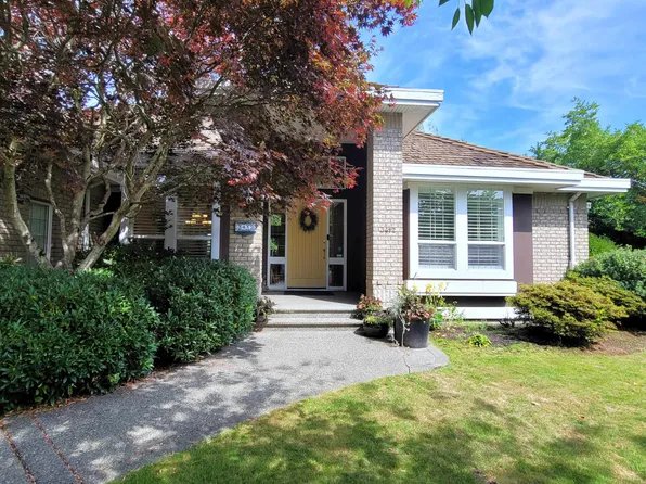 3412 Canterbury Dr, Surrey, BC V3Z 0G8
