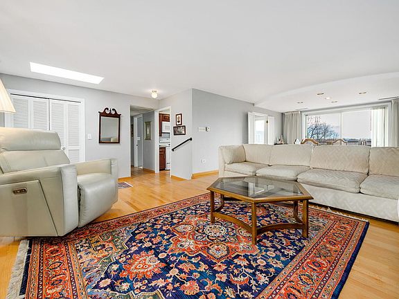 5th image of 7201 N Lincoln Ave APT 509
