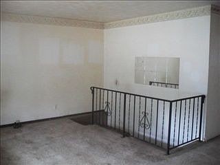 4th image of 1008 W Lusher Ave