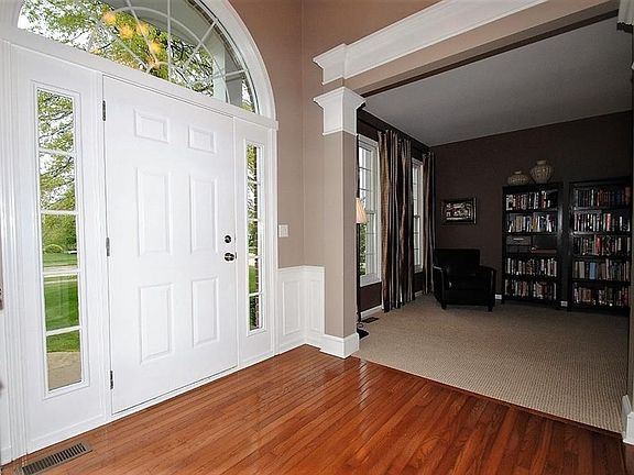 4th image of 8730 Eaton Dr