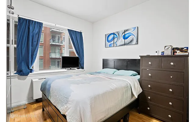 Rented by Douglas Elliman | media 21