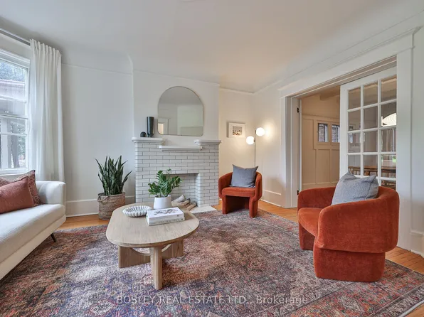 123 Grenadier Rd, Toronto, ON M6R 1R1