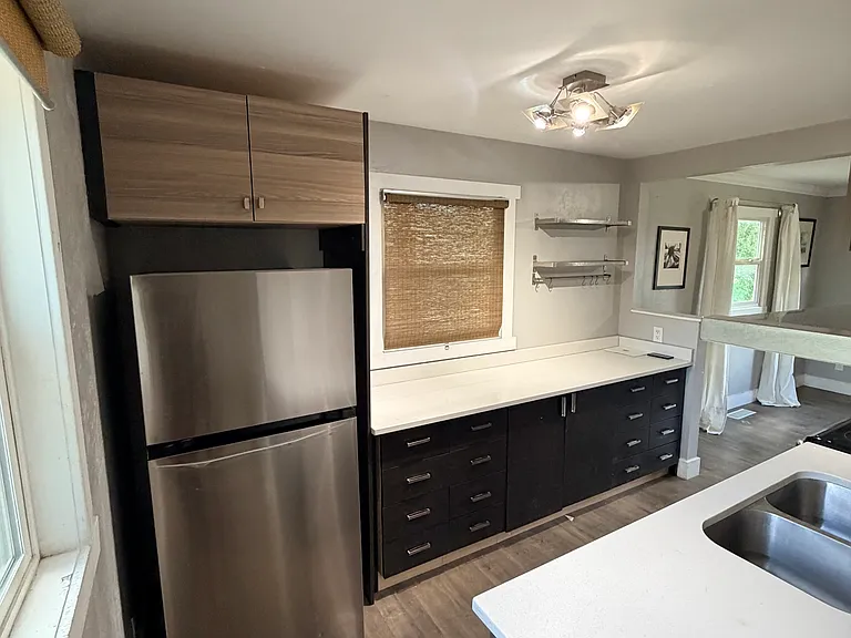867 W Fayette Ave — Photo 8