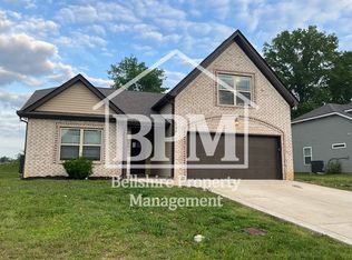297 Fieldstone Ln, Springfield, TN 37172