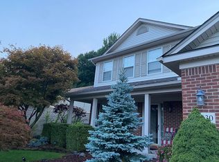 17230 Pennsylvania Heights Dr #10, Brownstown, MI 48174
