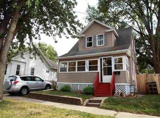 1533 W 2nd St, Waterloo, IA 50701