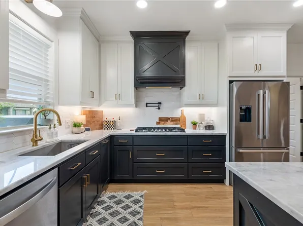 4202 Lismore Ln, College Station, TX 77845