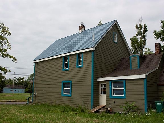 3rd image of 186 Paderewski Dr