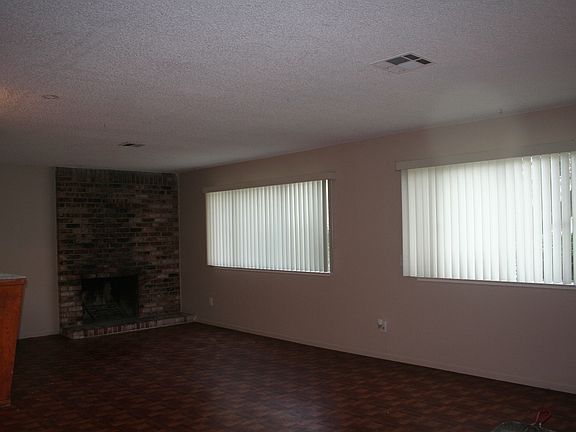Living Room w/Fireplace